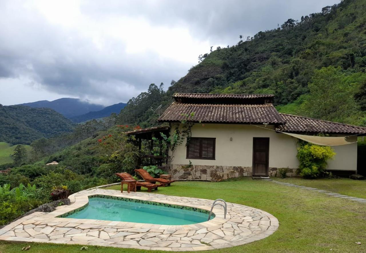 Casa Alpina Com Vista Panoramica De Lumiar Villa Nova Friburgo Eksteriør billede