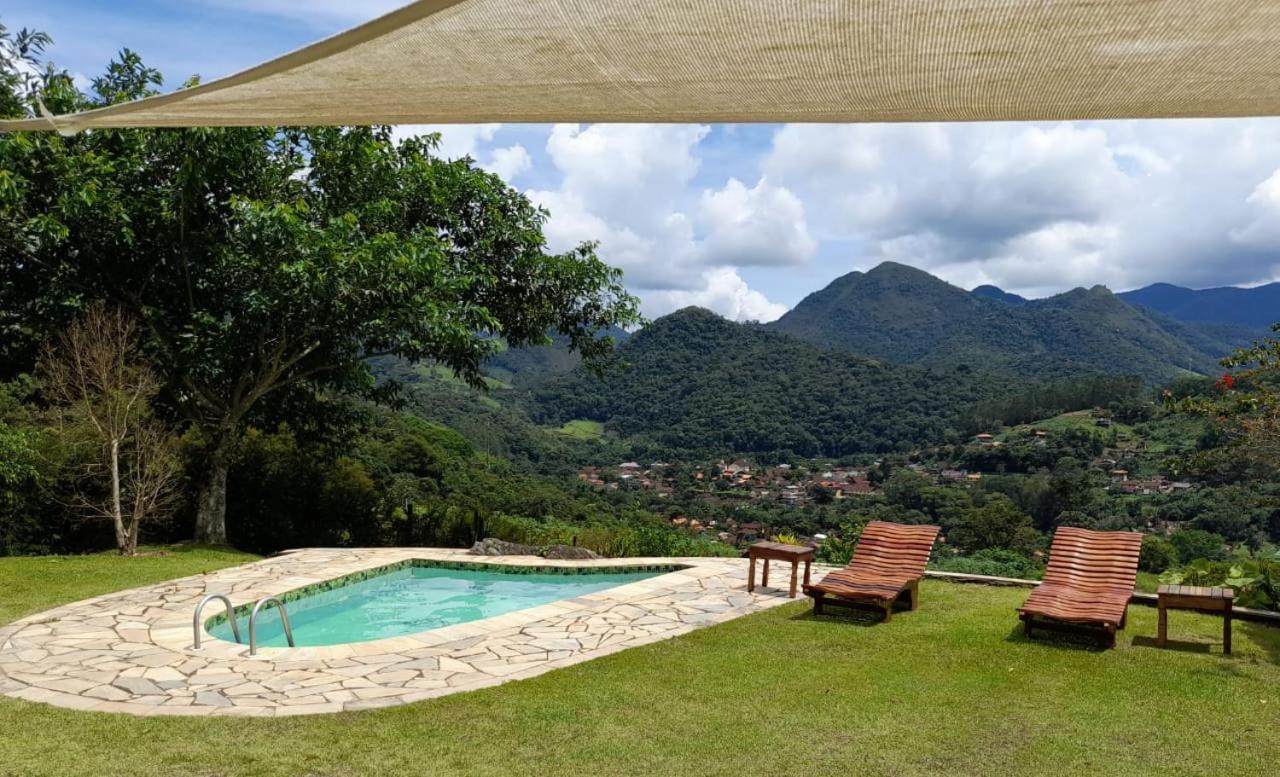 Casa Alpina Com Vista Panoramica De Lumiar Villa Nova Friburgo Eksteriør billede